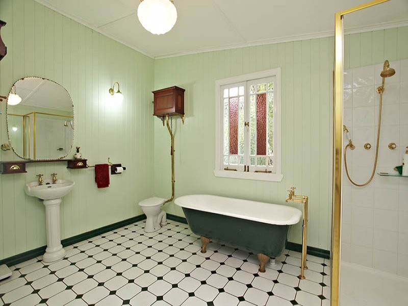 32 Grange Road, Grange QLD 4051