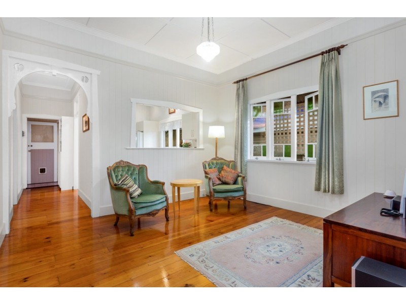 65 Lanham Ave, Grange QLD 4051