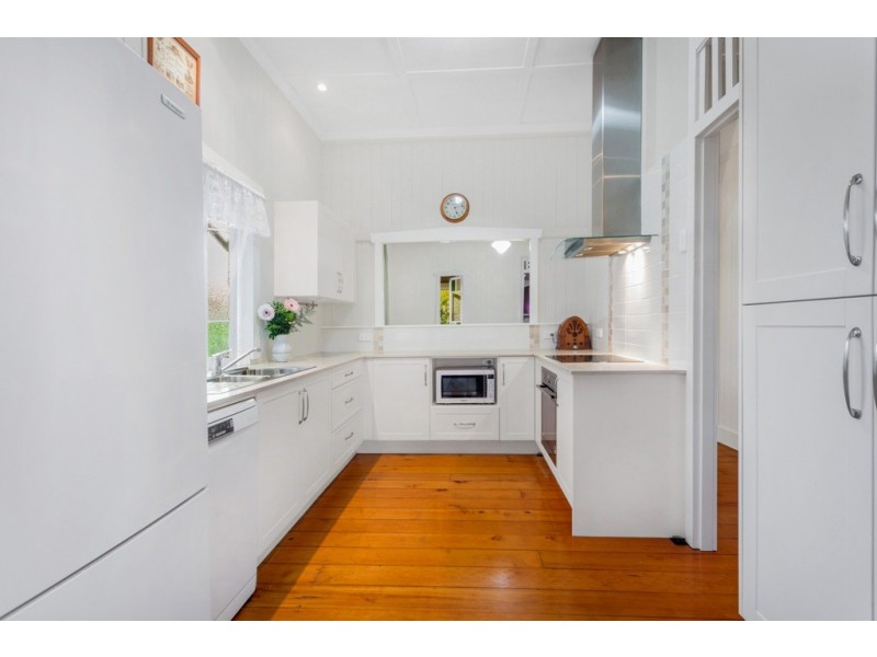 65 Lanham Ave, Grange QLD 4051