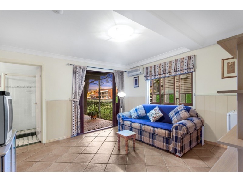 65 Lanham Ave, Grange QLD 4051