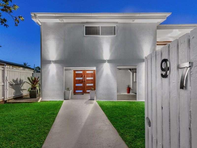 97 Lanham Ave, Grange QLD 4051