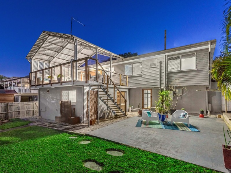 97 Lanham Ave, Grange QLD 4051