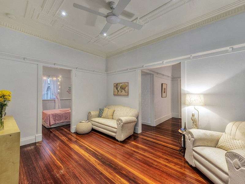 22 Myrtle Street, Grange QLD 4051