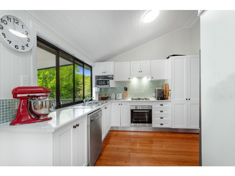 31 Myrtle Street, Grange QLD 4051