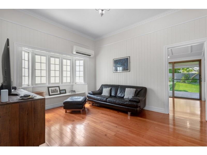 31 Myrtle Street, Grange QLD 4051