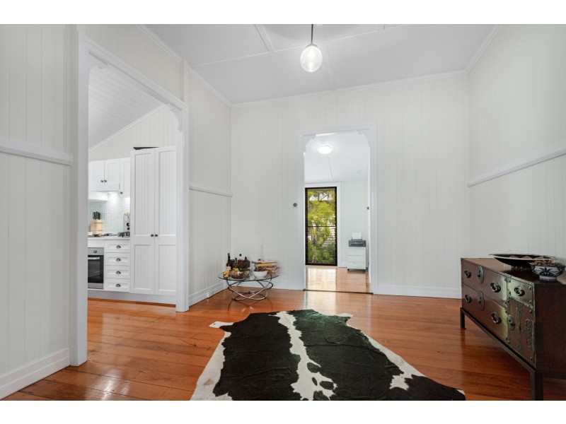 31 Myrtle Street, Grange QLD 4051