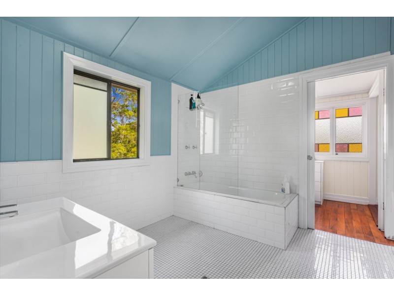 31 Myrtle Street, Grange QLD 4051