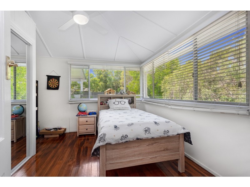 31 Myrtle Street, Grange QLD 4051