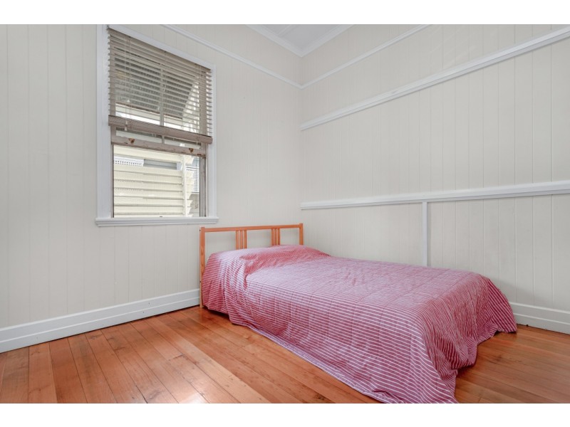 31 Myrtle Street, Grange QLD 4051