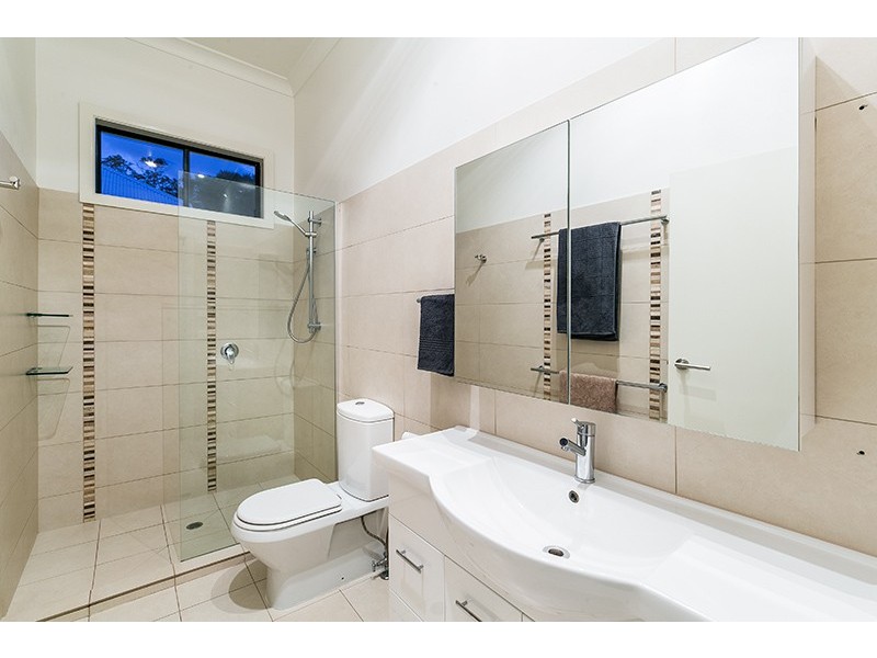 16 Sixth Avenue, Windsor QLD 4030