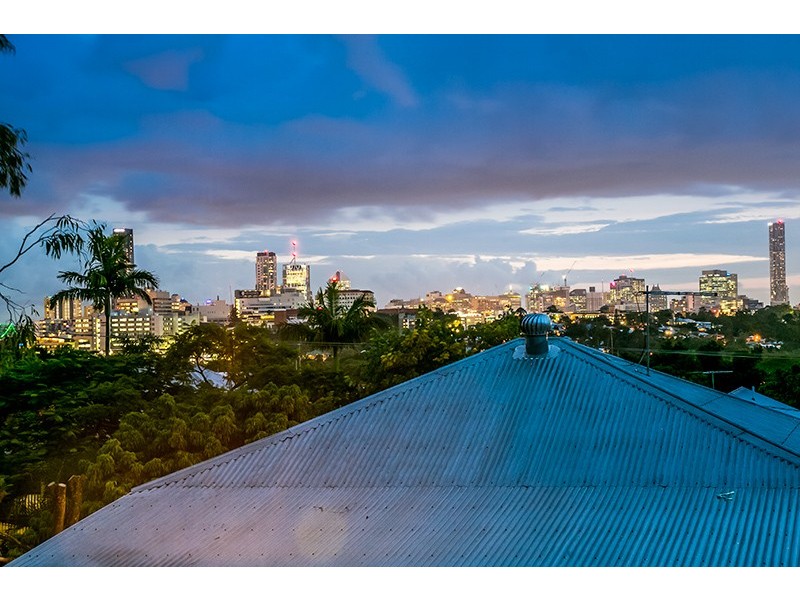 16 Sixth Avenue, Windsor QLD 4030