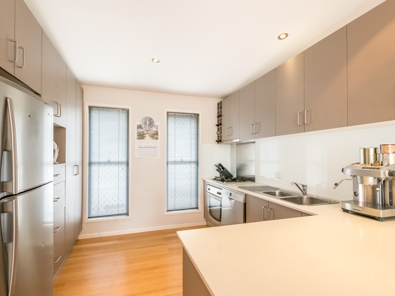 16 Lorimer Terrace, Kelvin Grove QLD 4059