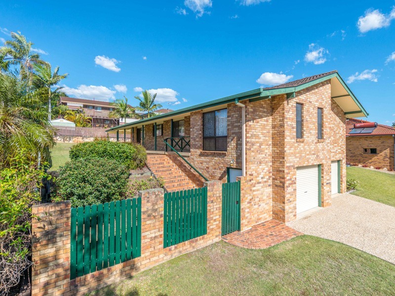21 Lanchester Street, Stafford Heights QLD 4053