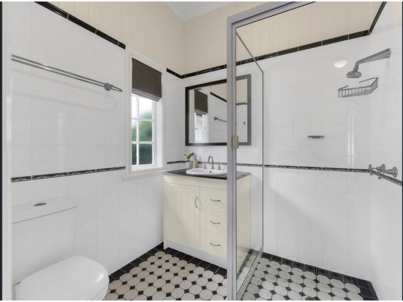 28 Raymont Road, Grange QLD 4051