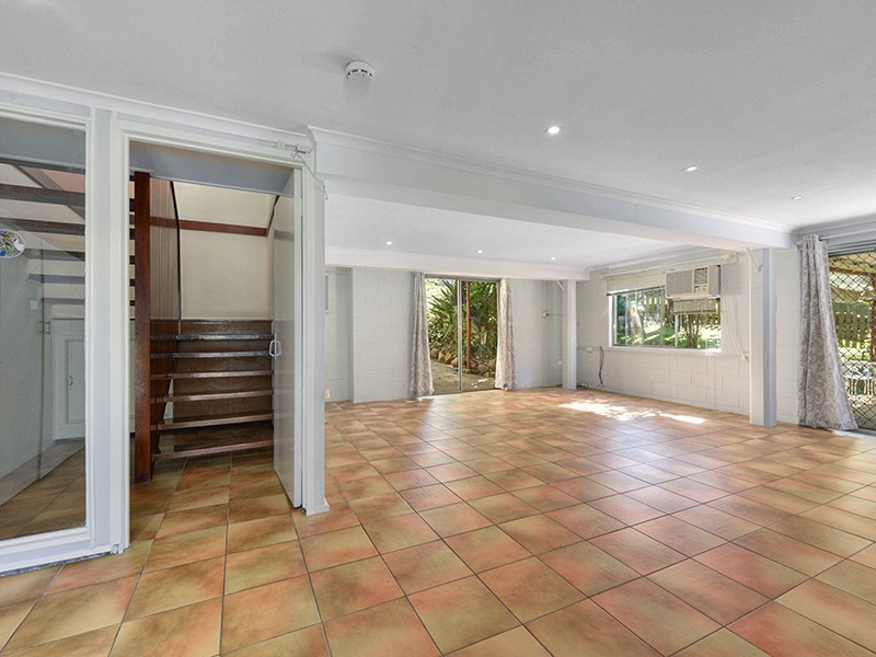 23 Heilbromm Street, Stafford Heights QLD 4053