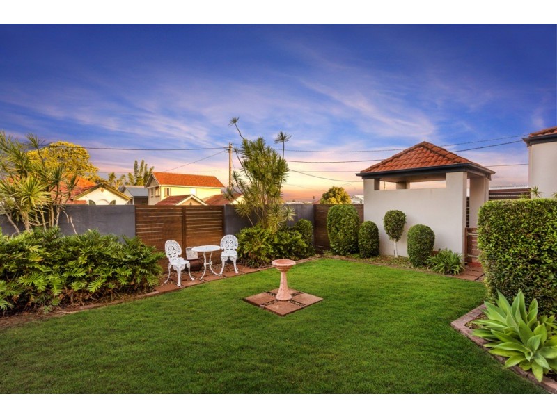 8 Adele Street, Kedron QLD 4031