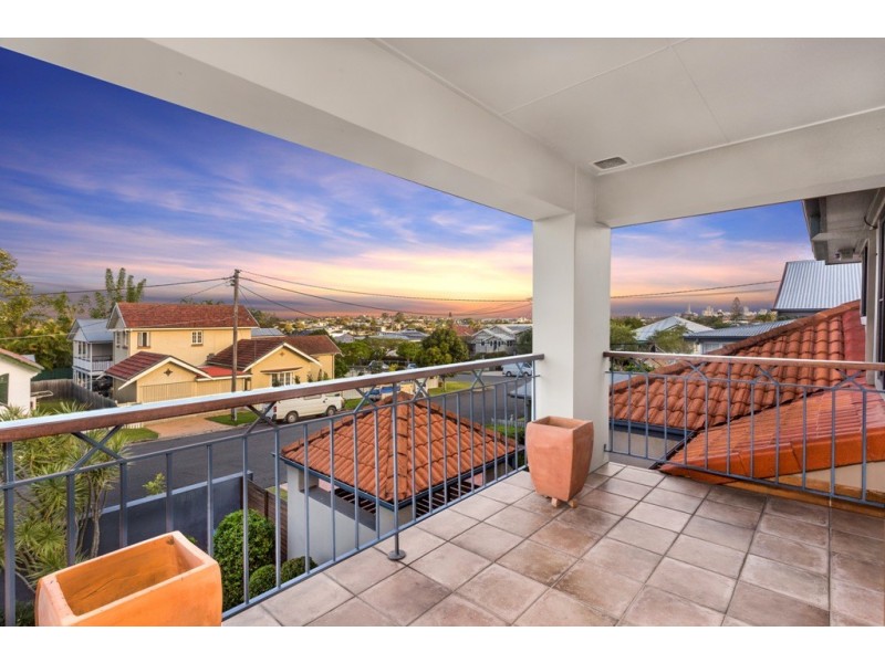 8 Adele Street, Kedron QLD 4031