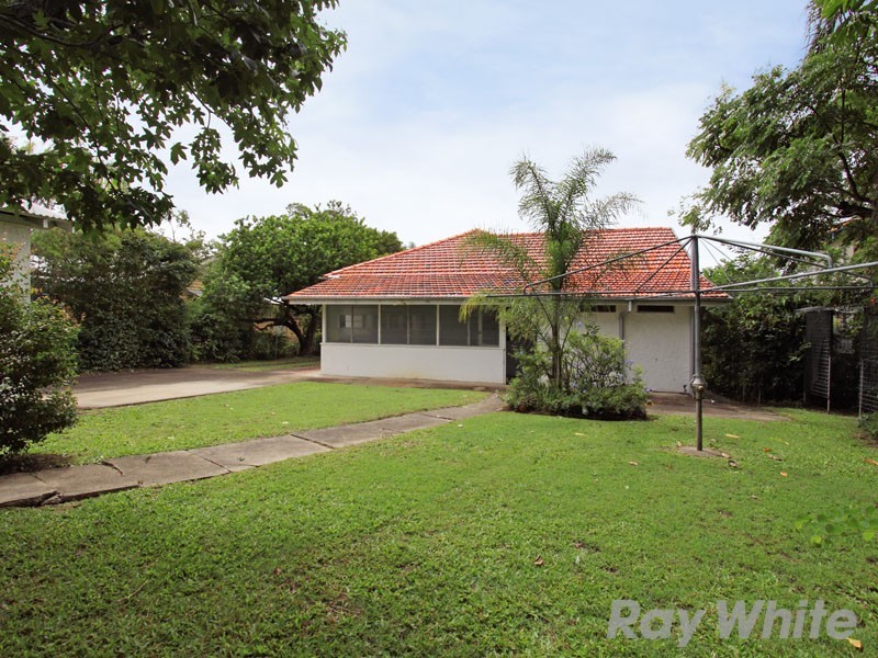 10 Adele Street, Kedron QLD 4031