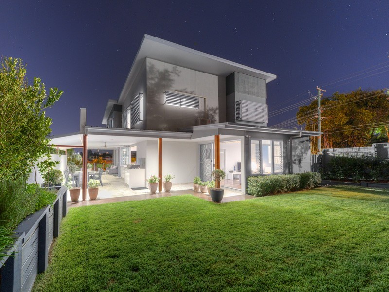 2 Angliss Street, Wilston QLD 4051