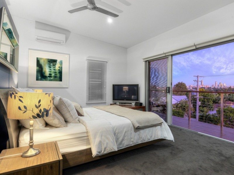 2 Angliss Street, Wilston QLD 4051