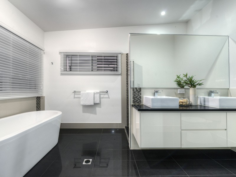 2 Angliss Street, Wilston QLD 4051