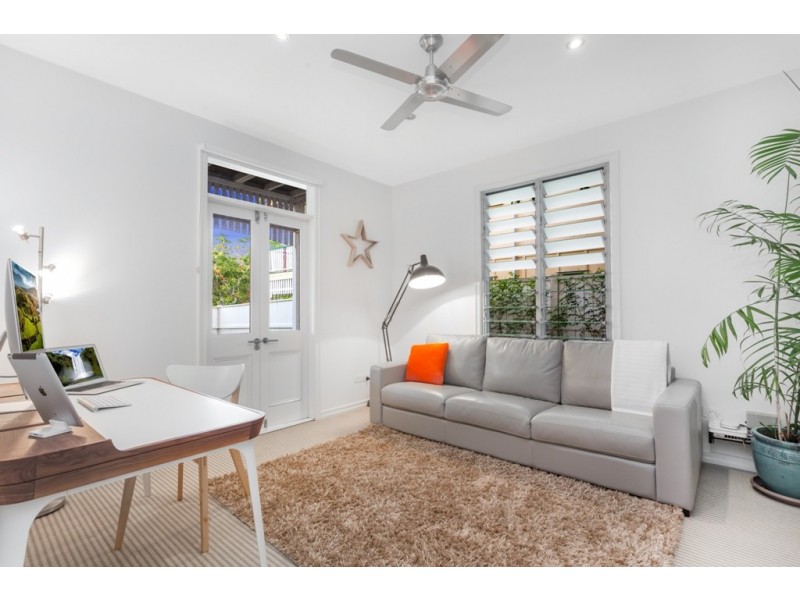 25 Badger Street, Newmarket QLD 4051