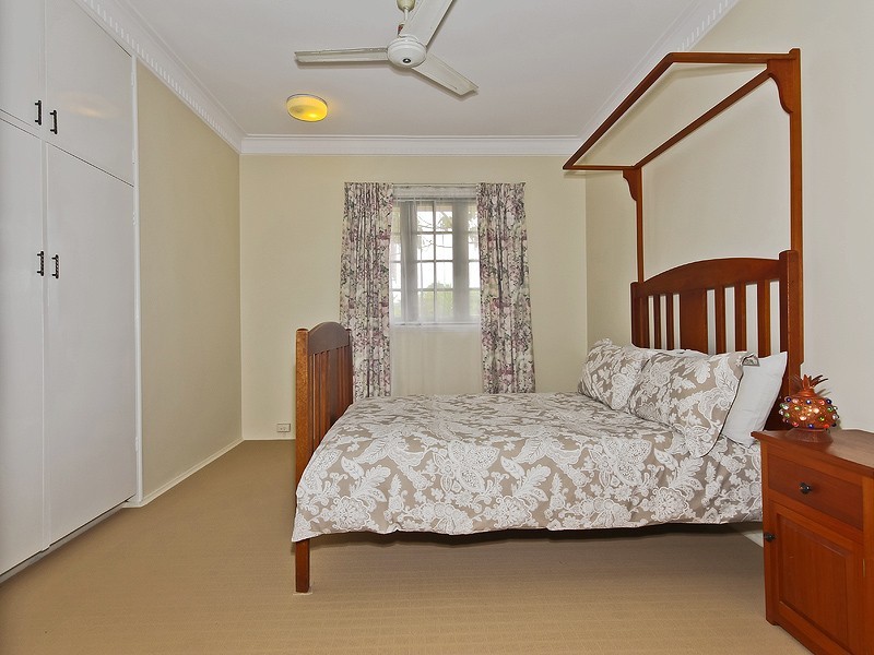 232 Edinburgh Castle Road, Wavell Heights QLD 4012