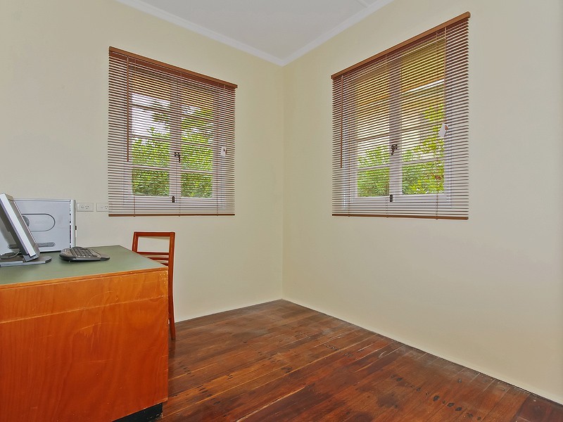232 Edinburgh Castle Road, Wavell Heights QLD 4012