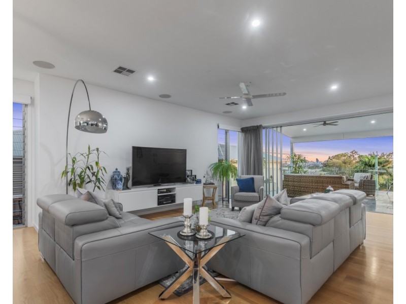 45 Minimine Street, Stafford QLD 4053