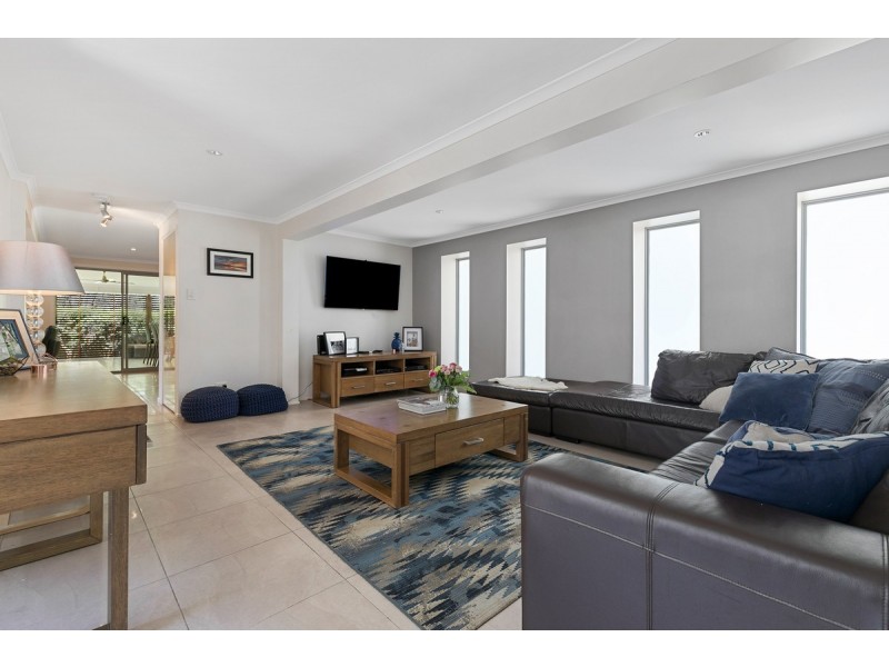 69 Main Avenue, Wavell Heights QLD 4012