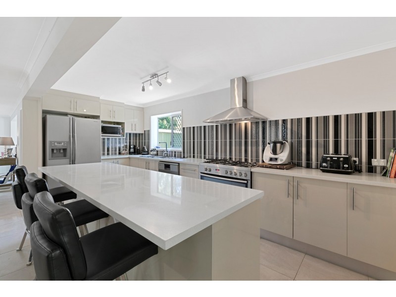 69 Main Avenue, Wavell Heights QLD 4012