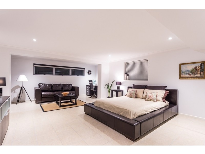 17 Wyman Street, Stafford Heights QLD 4053