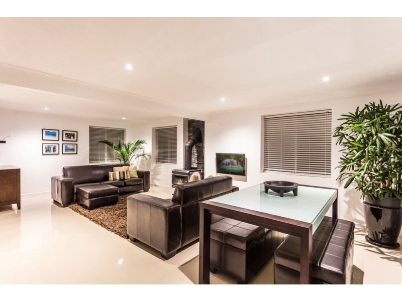 17 Wyman Street, Stafford Heights QLD 4053