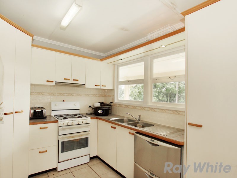 38 Kingaroy Street, Stafford Heights QLD 4053