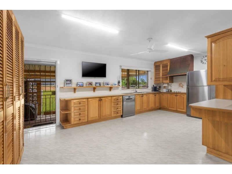 5 Caratel Street, Stafford Heights QLD 4053