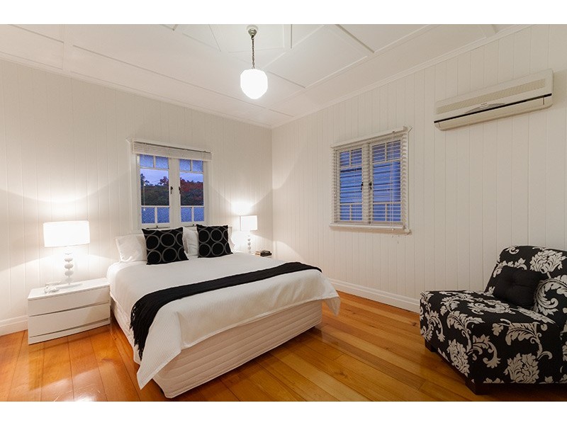 1 Meecham Street, Grange QLD 4051