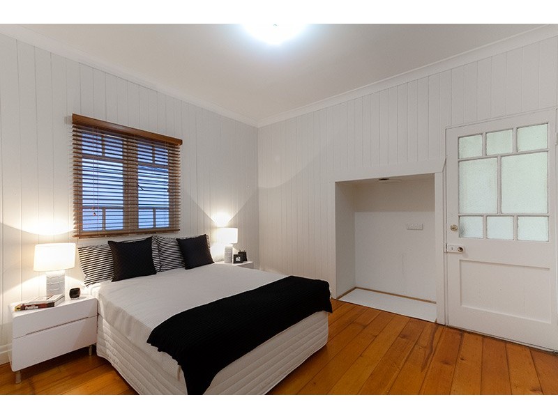 1 Meecham Street, Grange QLD 4051