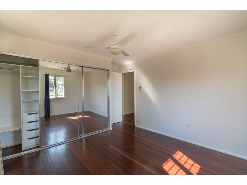 11 Coleridge Street, Stafford Heights QLD 4053