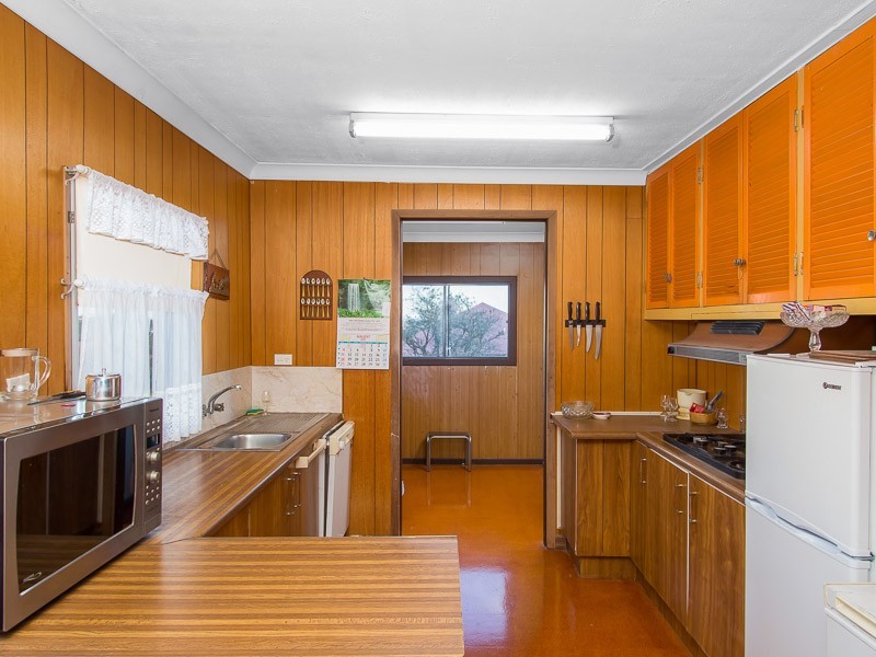 10 Winnam Street, Stafford QLD 4053