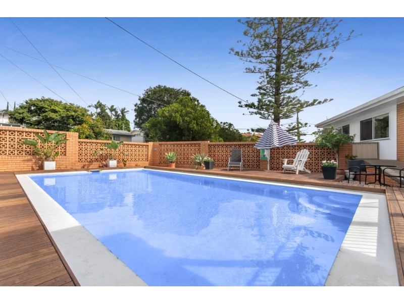 1 Euratha Street, Stafford Heights QLD 4053