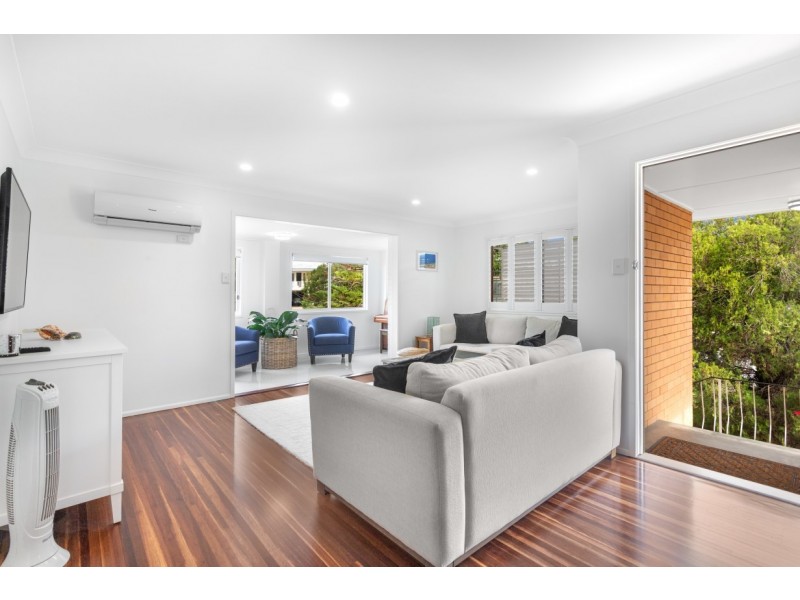 1 Euratha Street, Stafford Heights QLD 4053