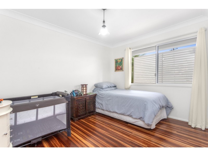 1 Euratha Street, Stafford Heights QLD 4053