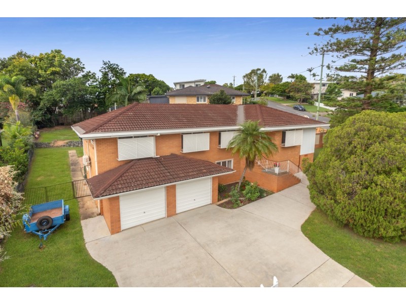1 Euratha Street, Stafford Heights QLD 4053