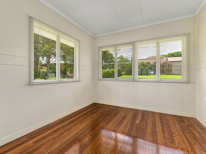 57 Sunny Ave, Wavell Heights QLD 4012