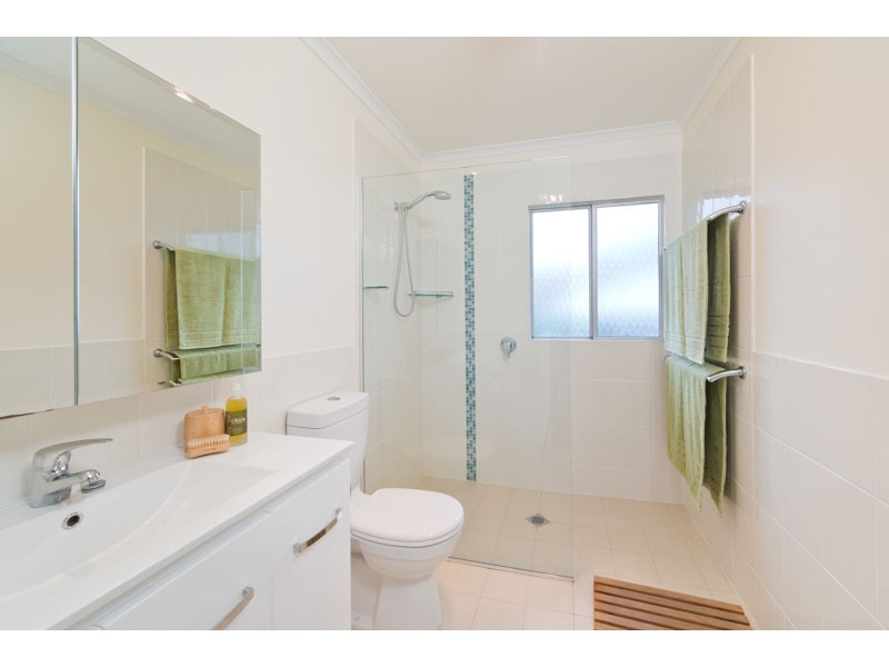 175 Pfingst Rd, Wavell Heights QLD 4012