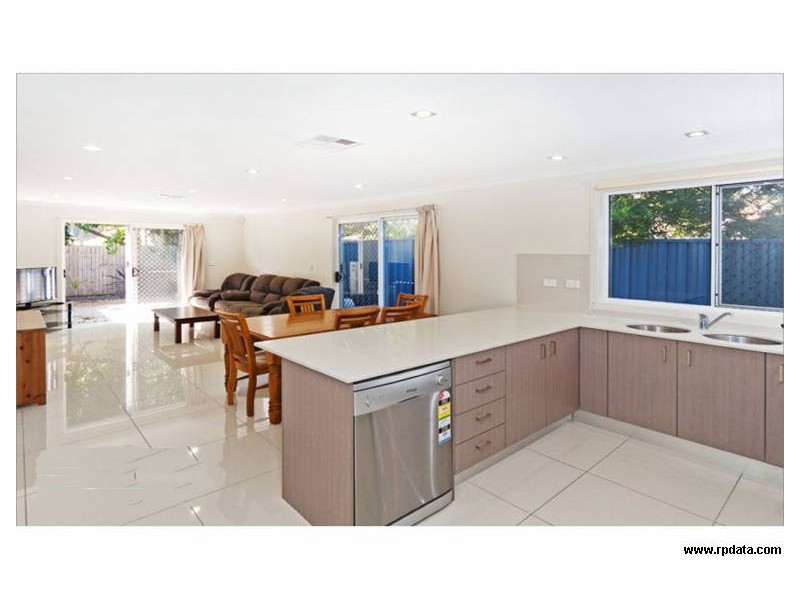 14 Lucy Street, Albion QLD 4010