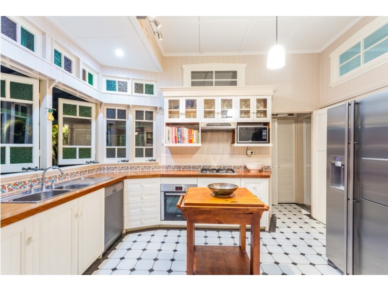 7 Arwin Terrace, Windsor QLD 4030