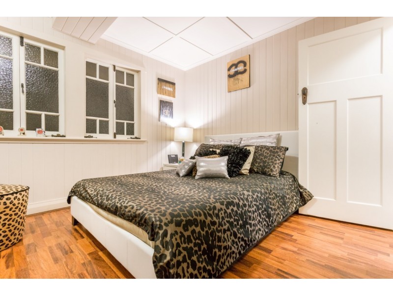 7 Arwin Terrace, Windsor QLD 4030