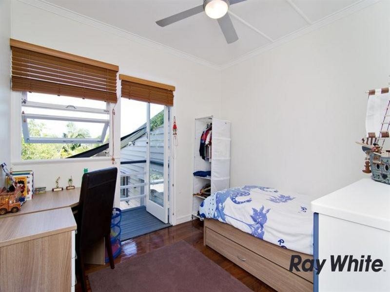 37 Dunedoo Street, Stafford QLD 4053
