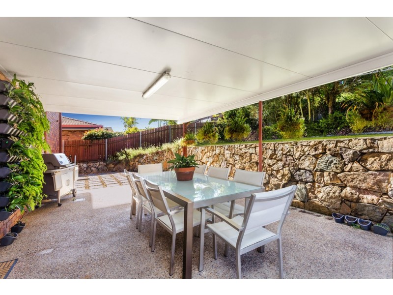 17 Lanchester Street, Stafford Heights QLD 4053